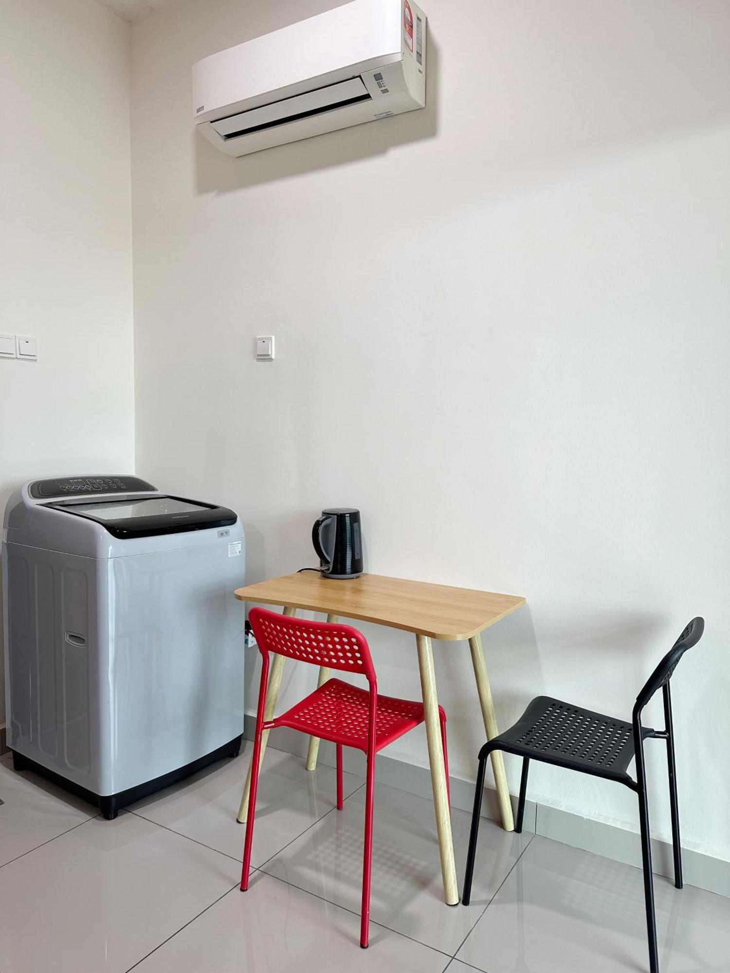 Palazio Serviced Apartment In Mount Austin Near Aeon Ikea Toppen Hsi Johor Bahru Exterior photo
